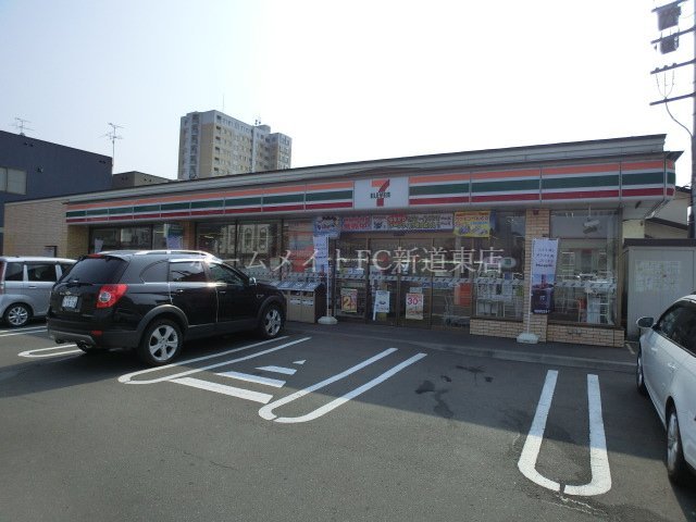 セブンイレブン札幌北18条東店まで360ｍ