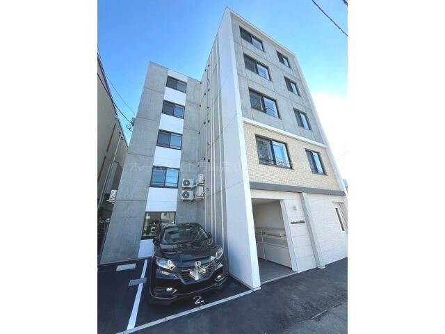 11061944/建物外観