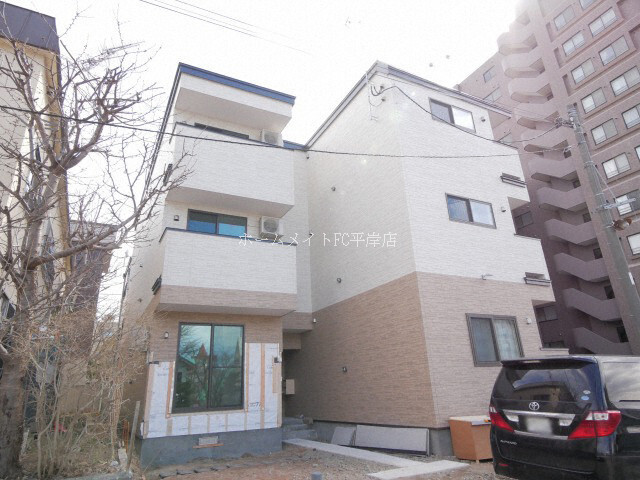 7458130/外観1