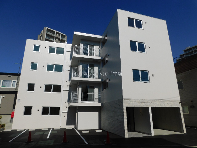 7836775/建物外観