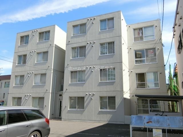 8759897/建物外観