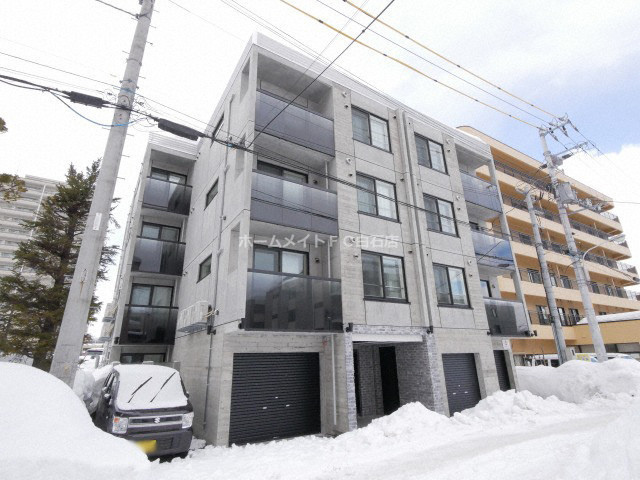 8048777/建物外観